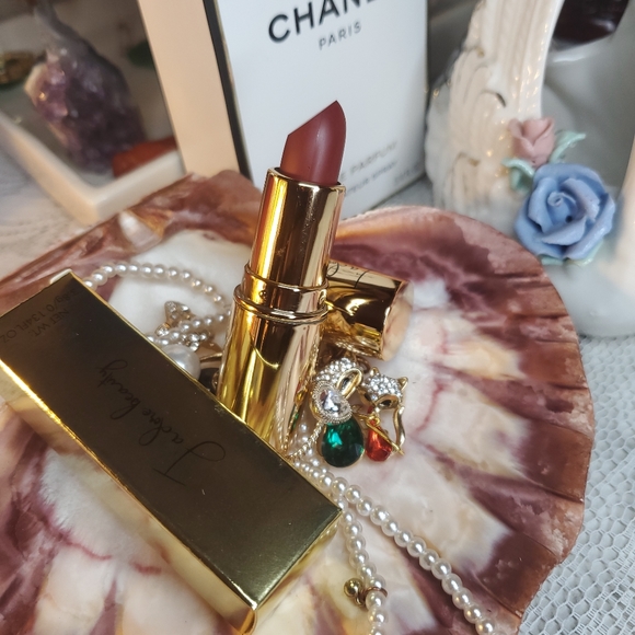 Shady - Picture 5 of 9